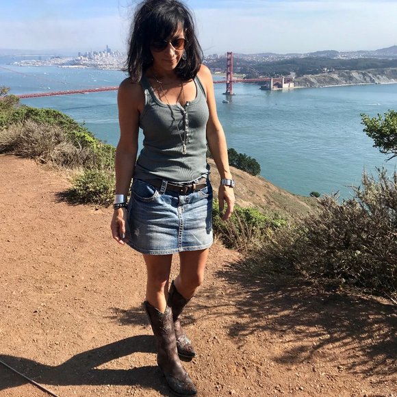 Meet your Posher, Annie - Picture 1 of 1